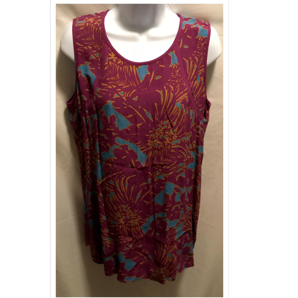 Size Medium CAbi Top Silky